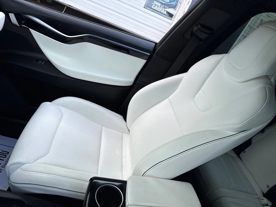 2016 Tesla Model X - Image 8 of 20