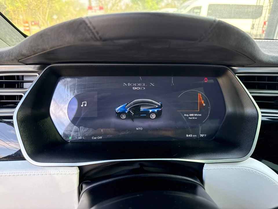 2016 Tesla Model X - Image 14 of 20