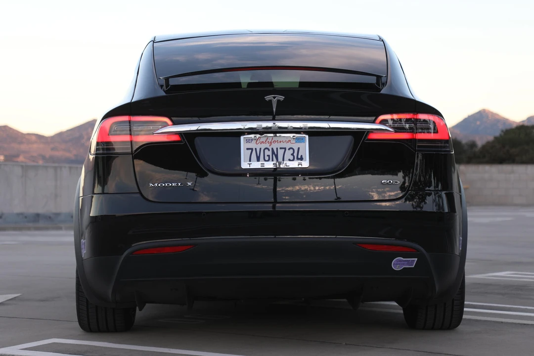 2016 Tesla Model X - Image 5 of 21