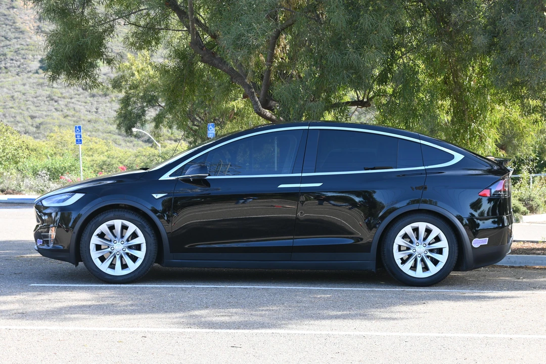 2016 Tesla Model X - Image 6 of 21