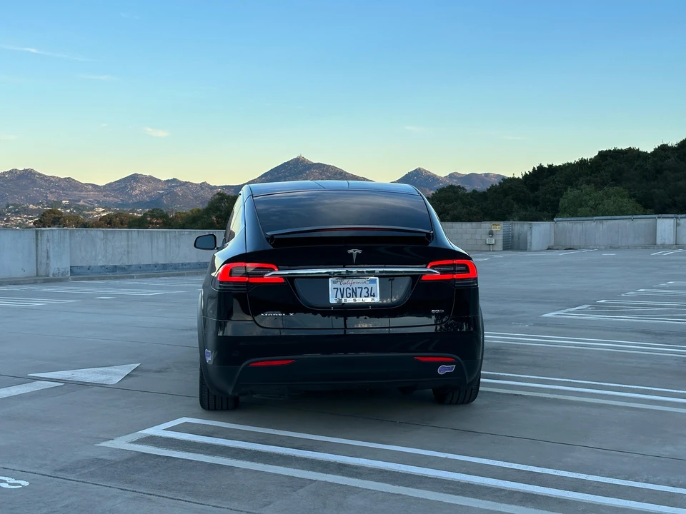 2016 Tesla Model X - Image 9 of 21
