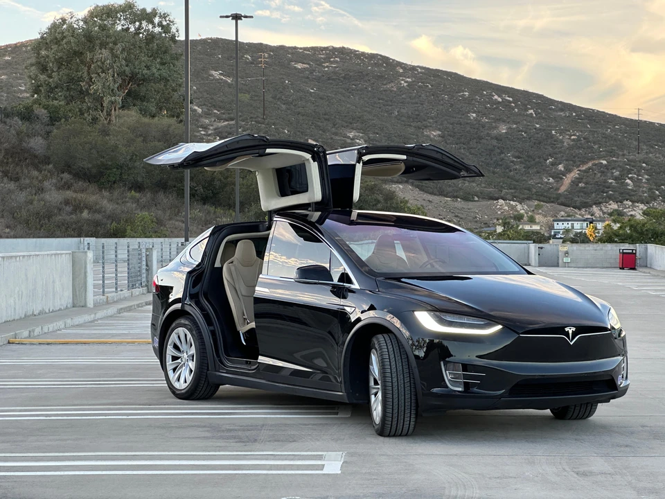 2016 Tesla Model X - Image 21 of 21