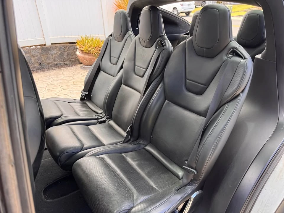 2016 Tesla Model X - Image 10 of 18