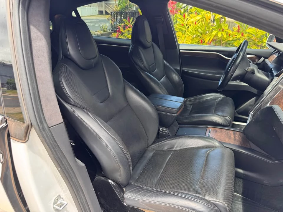 2016 Tesla Model X - Image 14 of 18