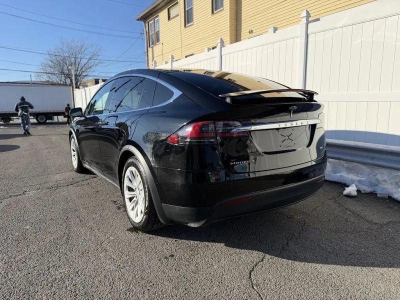 2016 Tesla Model X - Image 5 of 12