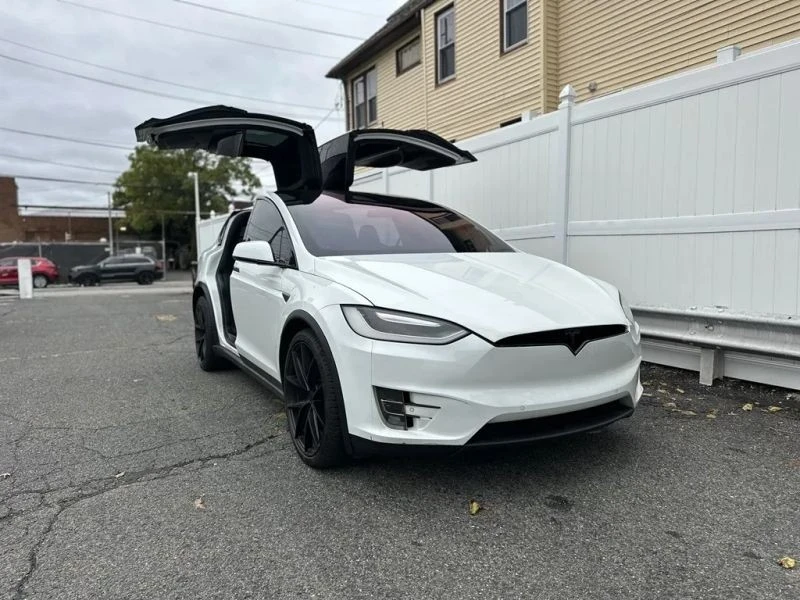 2016 Tesla Model X - Image 3 of 12