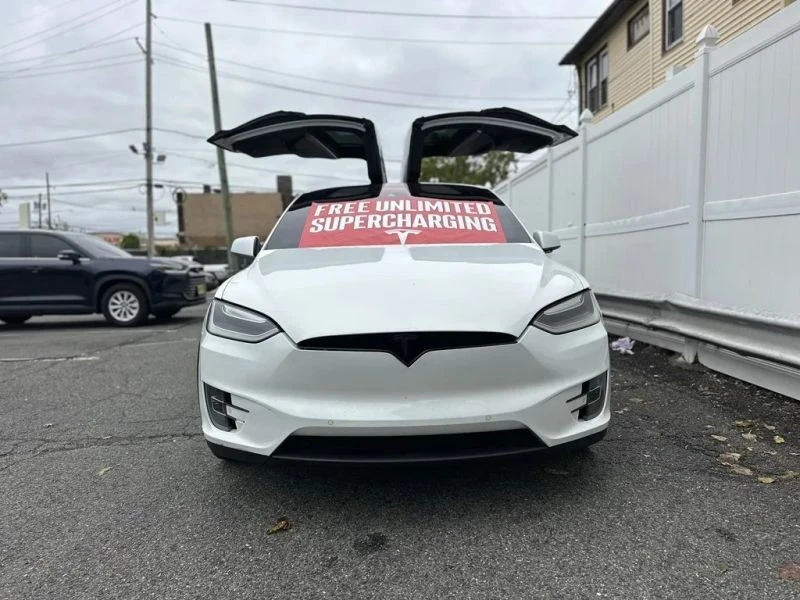 2016 Tesla Model X - Image 2 of 12