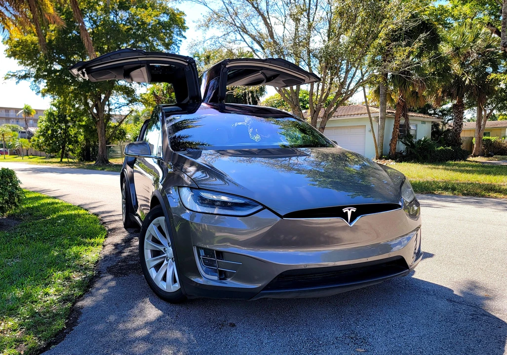 2016 Tesla Model X - Image 27 of 31