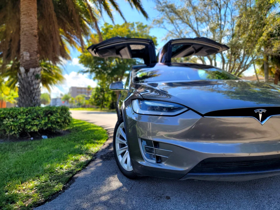2016 Tesla Model X - Image 28 of 31