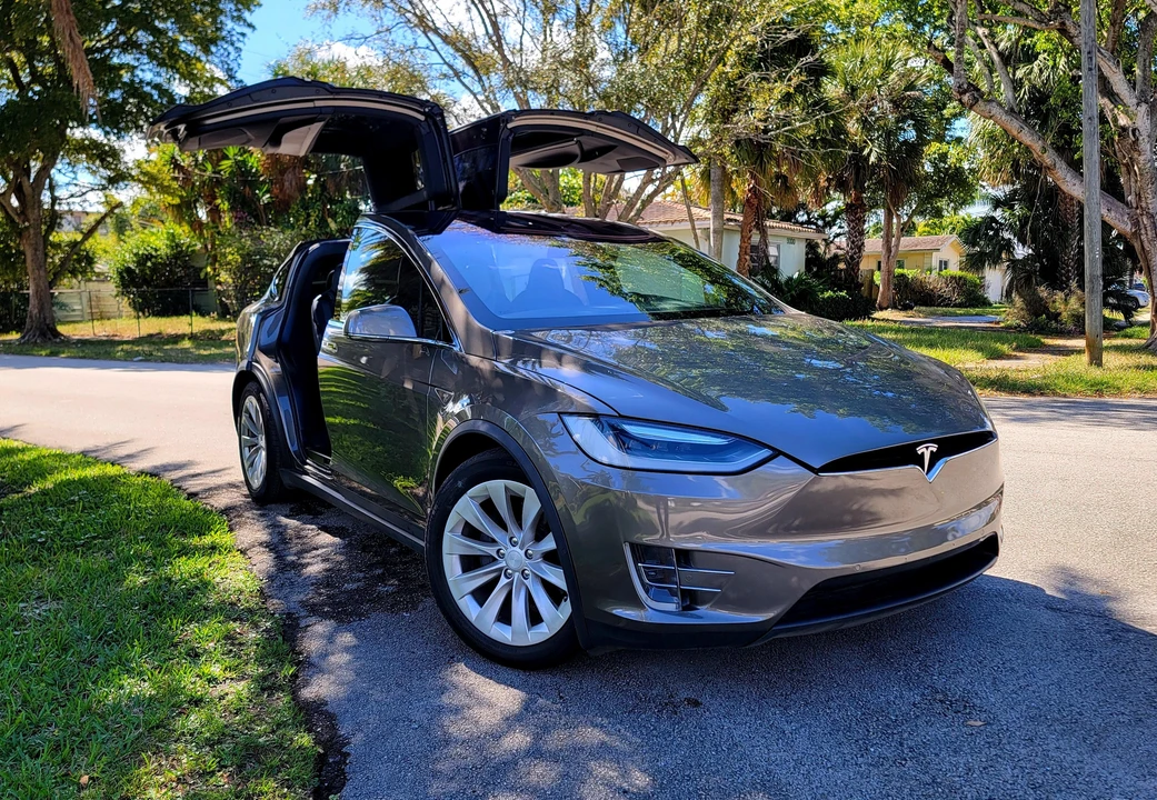 2016 Tesla Model X - Image 26 of 31