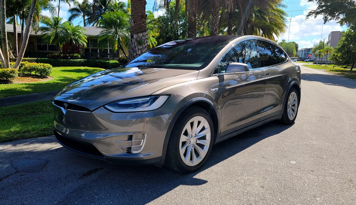 2016 Tesla Model X - Image 6 of 31