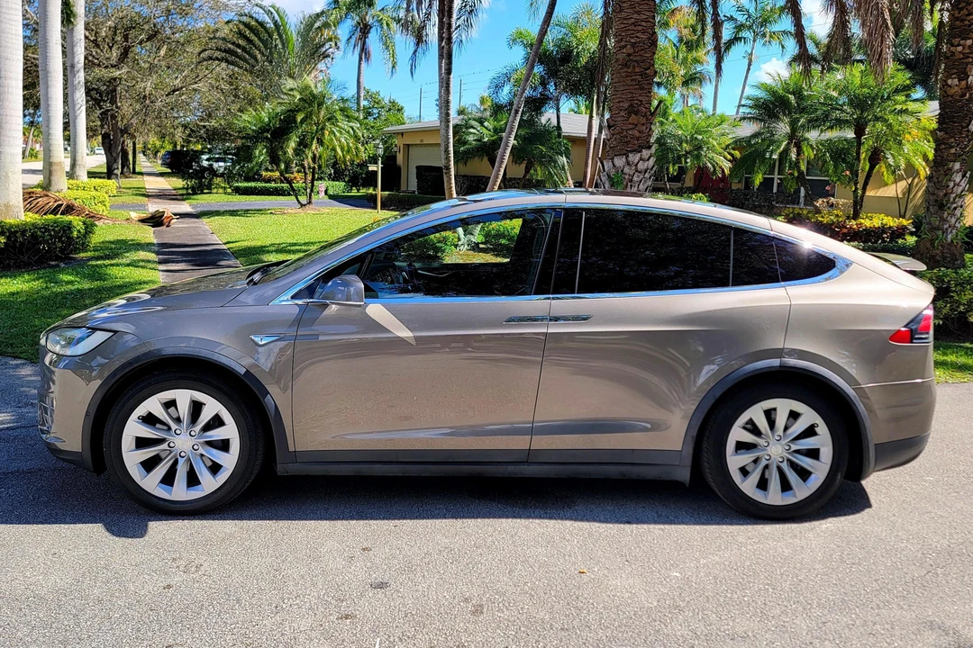2016 Tesla Model X - Image 3 of 31