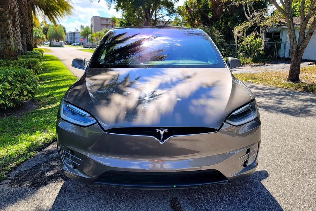 2016 Tesla Model X - Image 2 of 31