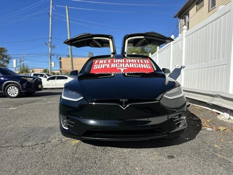 2016 Tesla Model X - Image 2 of 12