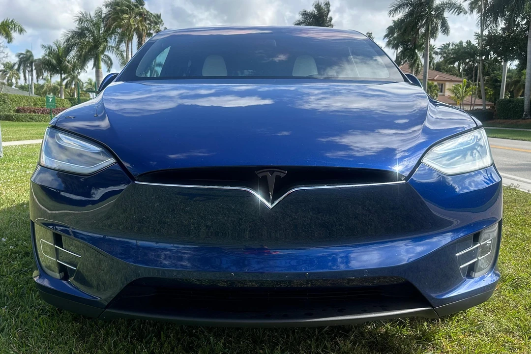 2016 Tesla Model X - Image 2 of 31