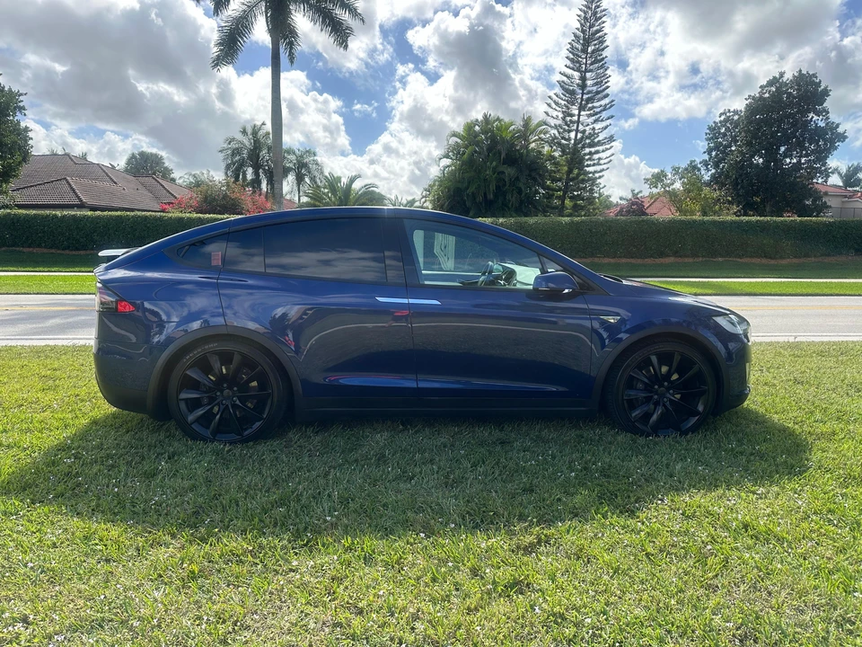 2016 Tesla Model X - Image 20 of 31