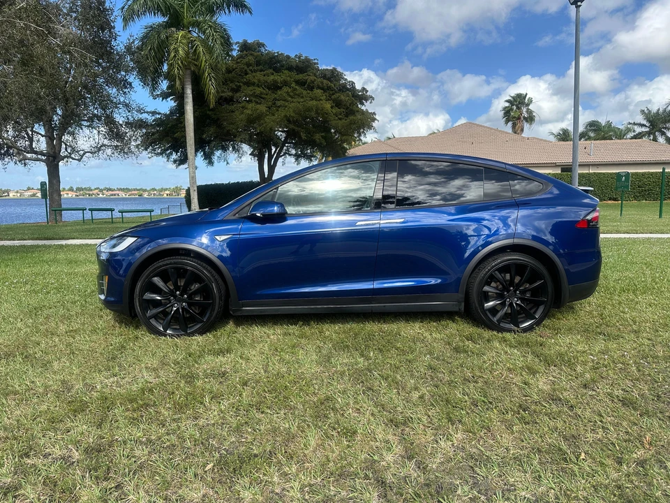 2016 Tesla Model X - Image 13 of 31