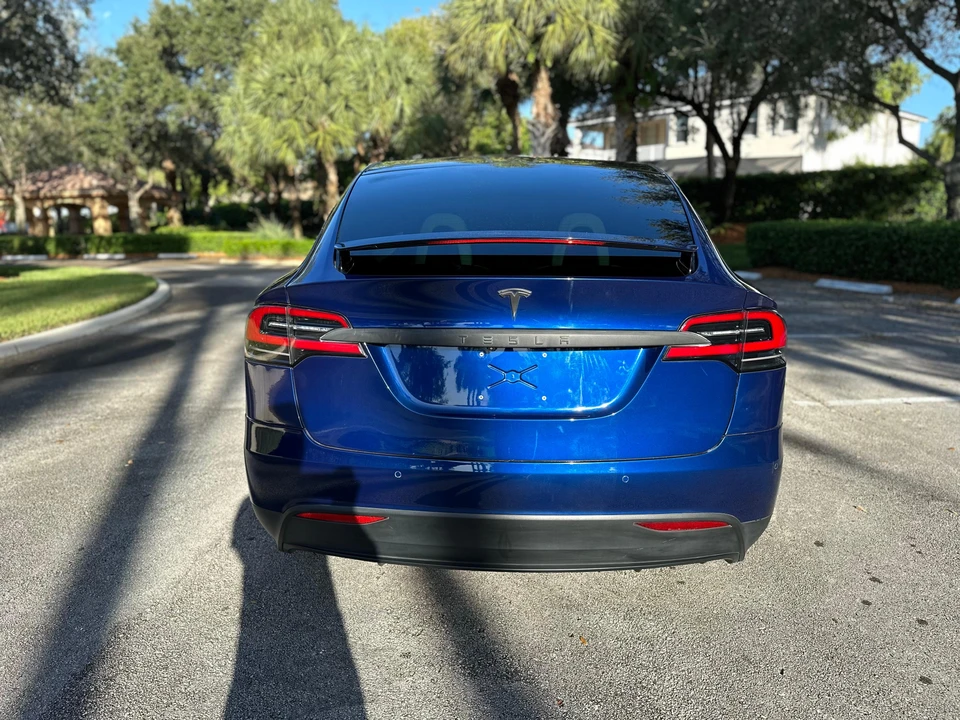 2016 Tesla Model X - Image 16 of 31