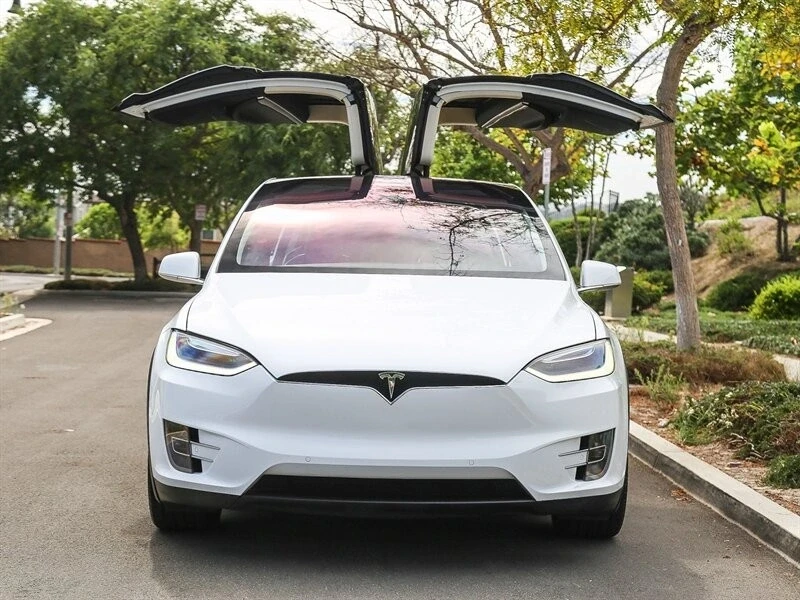 2016 Tesla Model X - Image 9 of 21