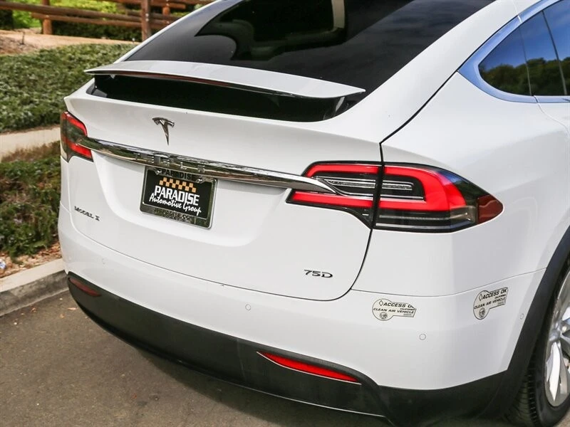 2016 Tesla Model X - Image 14 of 21