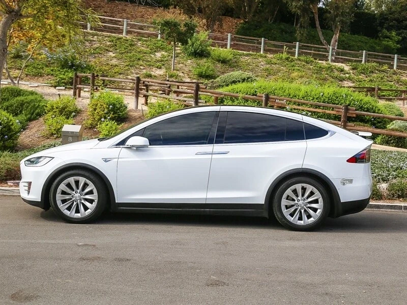 2016 Tesla Model X - Image 3 of 21