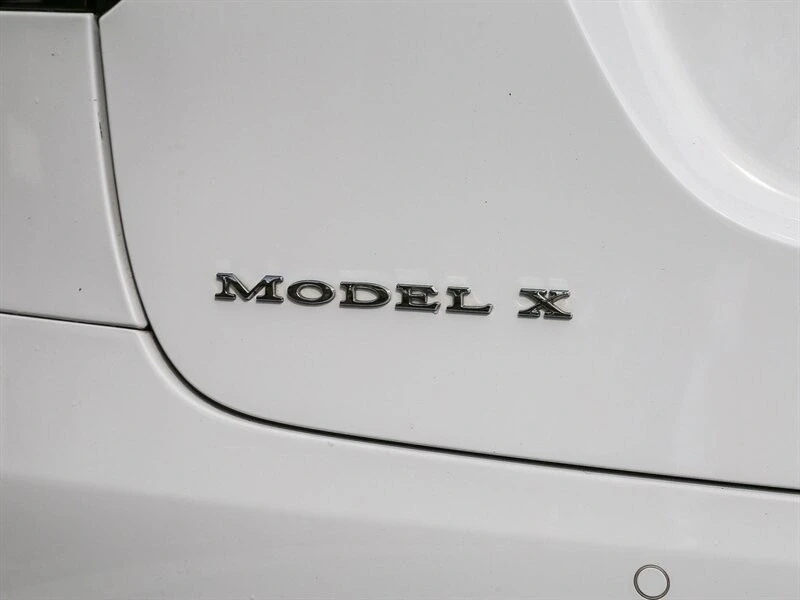 2016 Tesla Model X - Image 16 of 21