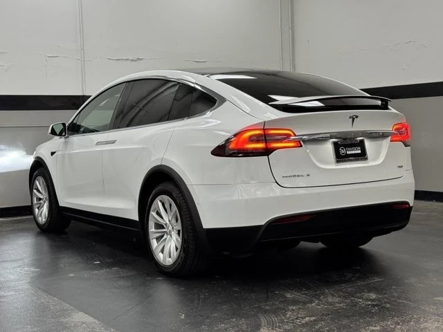 2016 Tesla Model X - Image 11 of 12