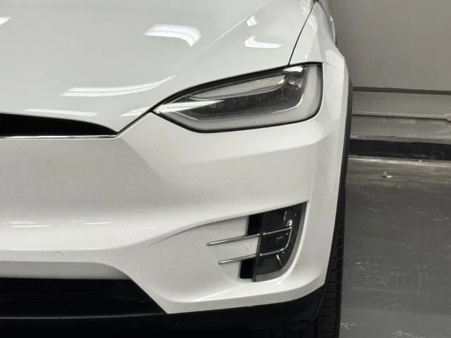 2016 Tesla Model X - Image 10 of 12