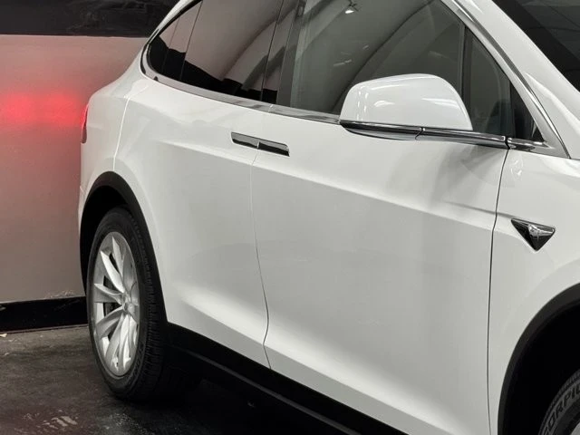 2016 Tesla Model X - Image 5 of 12