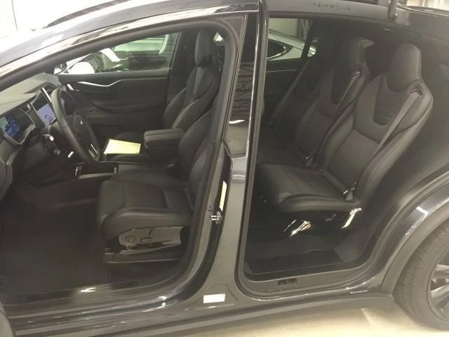 2016 Tesla Model X - Image 4 of 4