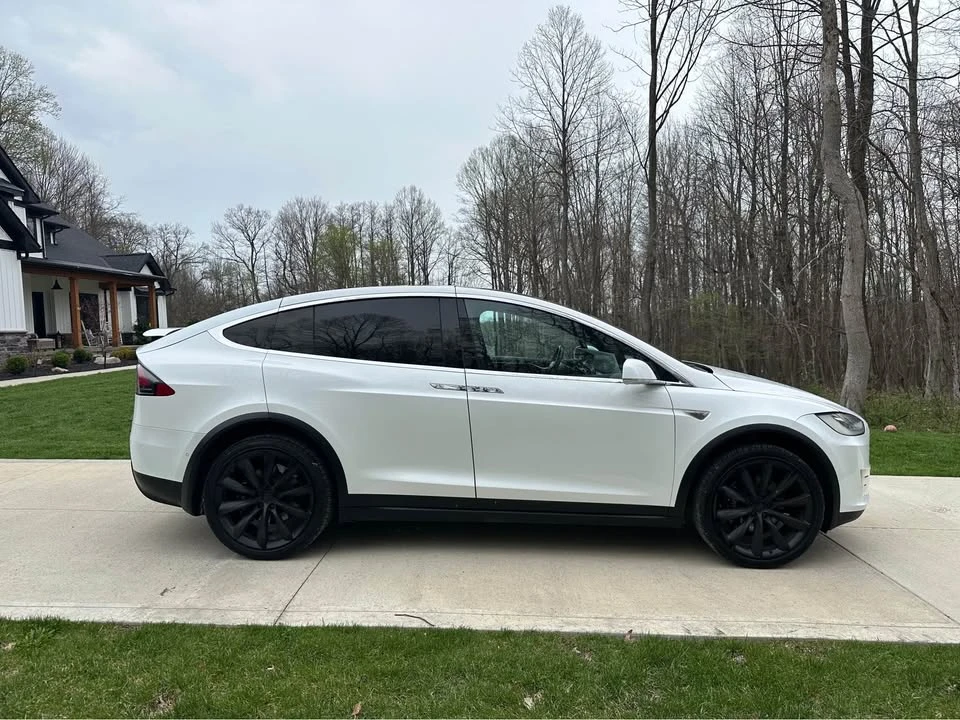 2016 Tesla Model X - Image 5 of 15