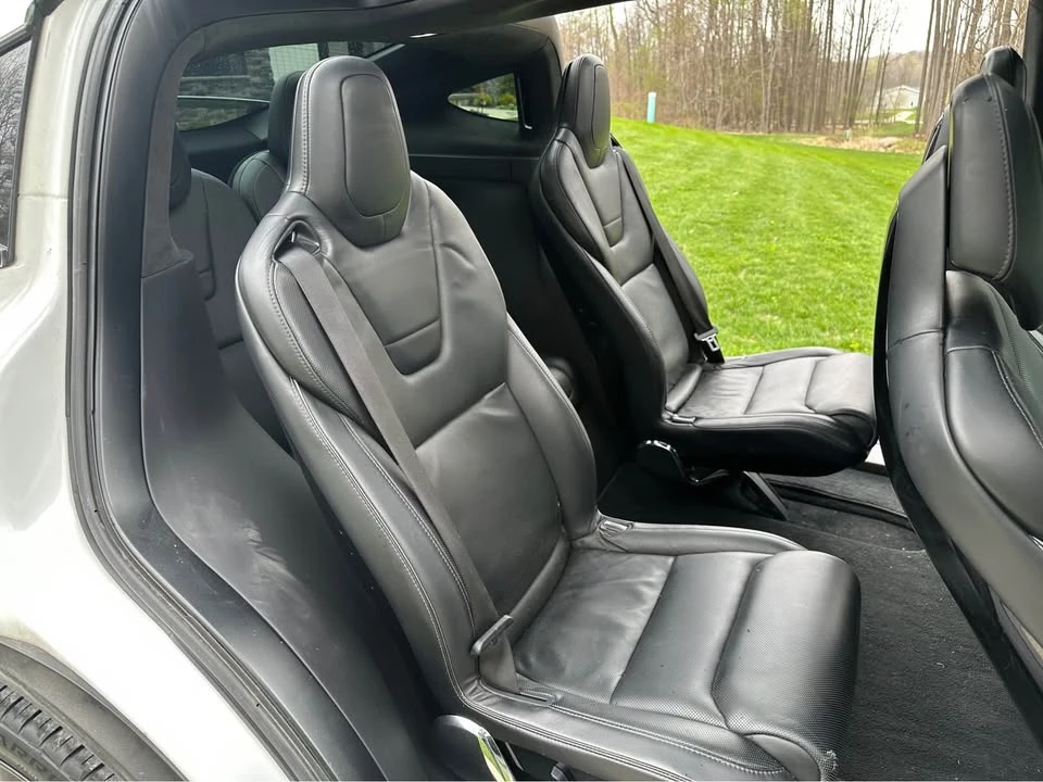 2016 Tesla Model X - Image 15 of 15