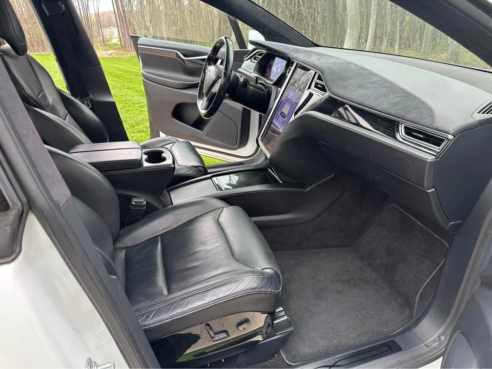 2016 Tesla Model X - Image 13 of 15