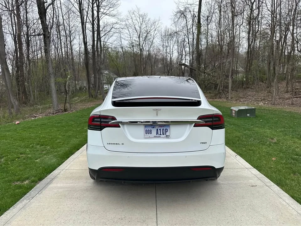 2016 Tesla Model X - Image 11 of 15