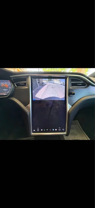 2016 Tesla Model X - Image 10 of 14