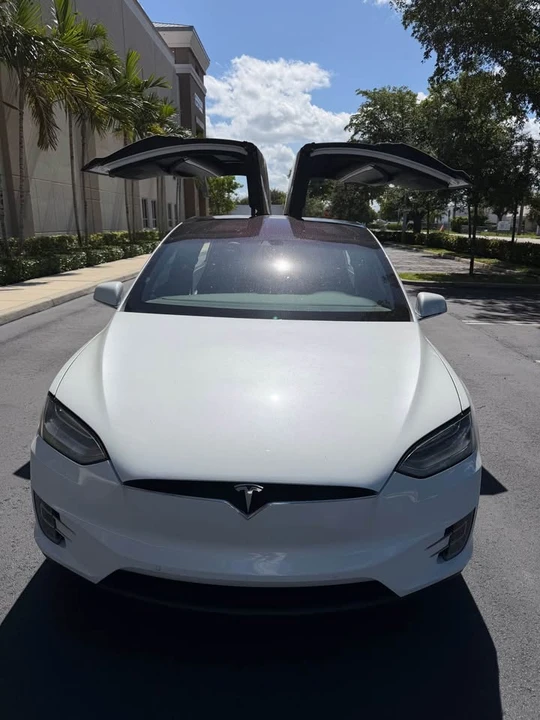 2016 Tesla Model X - Image 6 of 17