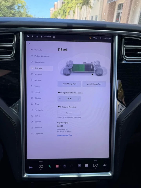 2016 Tesla Model X - Image 16 of 17