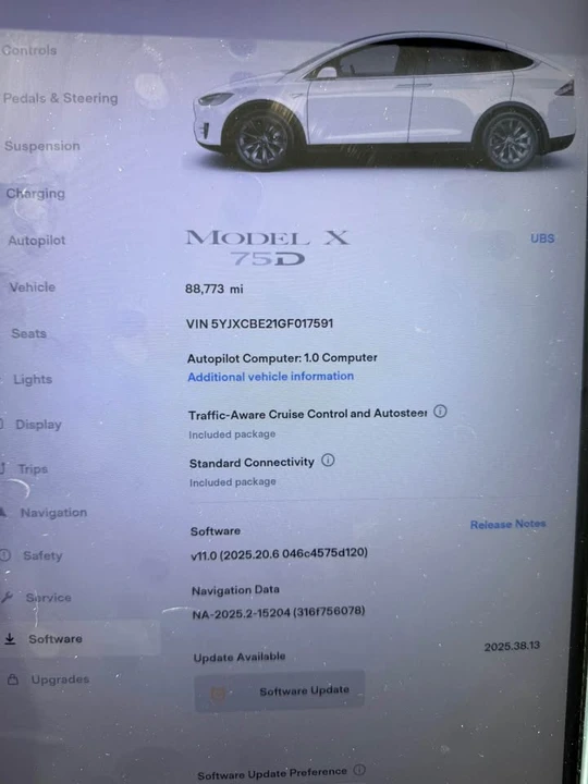 2016 Tesla Model X - Image 17 of 17