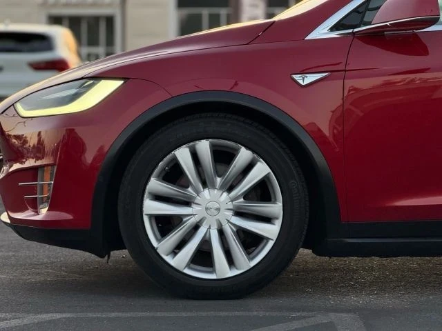 2016 Tesla Model X - Image 7 of 12
