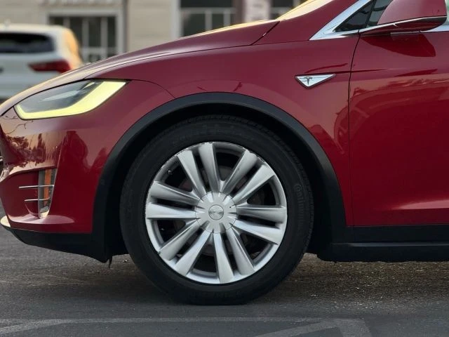 2016 Tesla Model X - Image 7 of 29