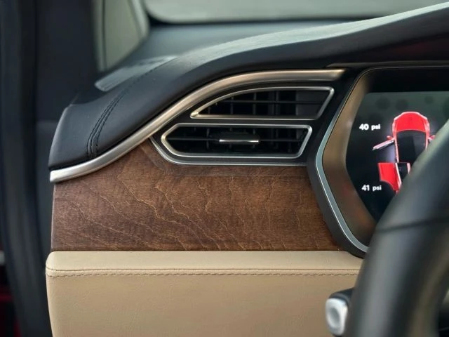 2016 Tesla Model X - Image 23 of 29