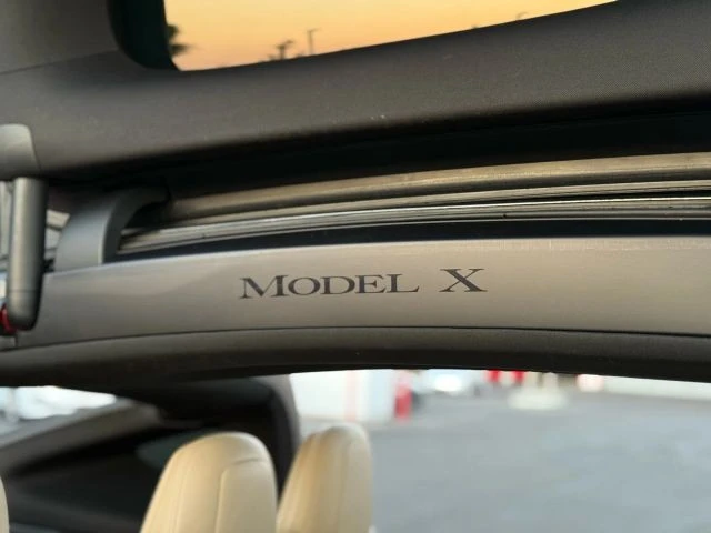 2016 Tesla Model X - Image 19 of 21
