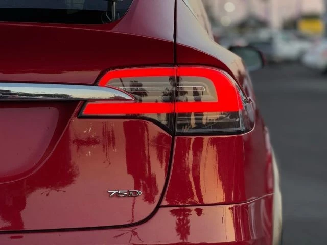 2016 Tesla Model X - Image 9 of 29