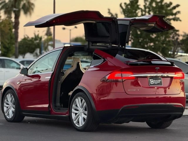 2016 Tesla Model X - Image 13 of 29
