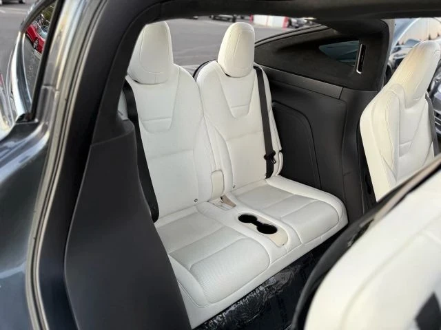 2016 Tesla Model X - Image 18 of 21