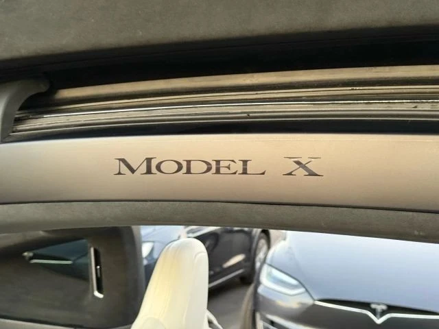 2016 Tesla Model X - Image 19 of 21