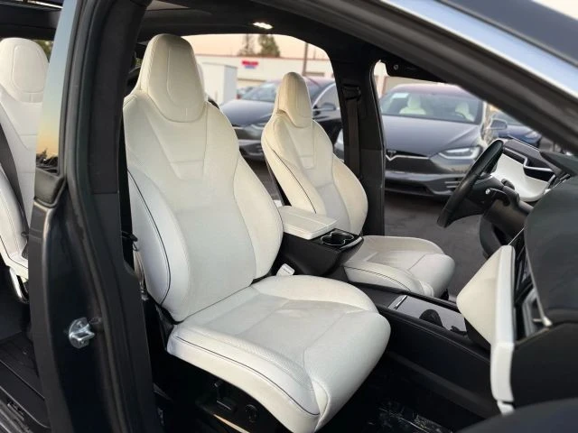 2016 Tesla Model X - Image 16 of 21
