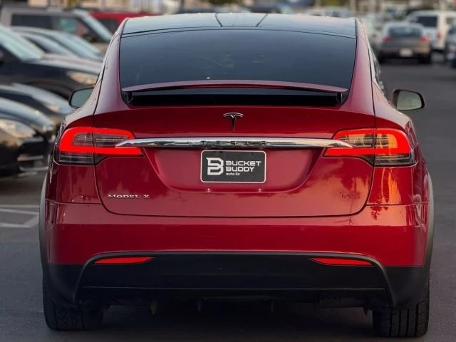 2016 Tesla Model X - Image 8 of 12