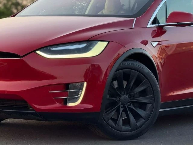 2016 Tesla Model X - Image 2 of 12