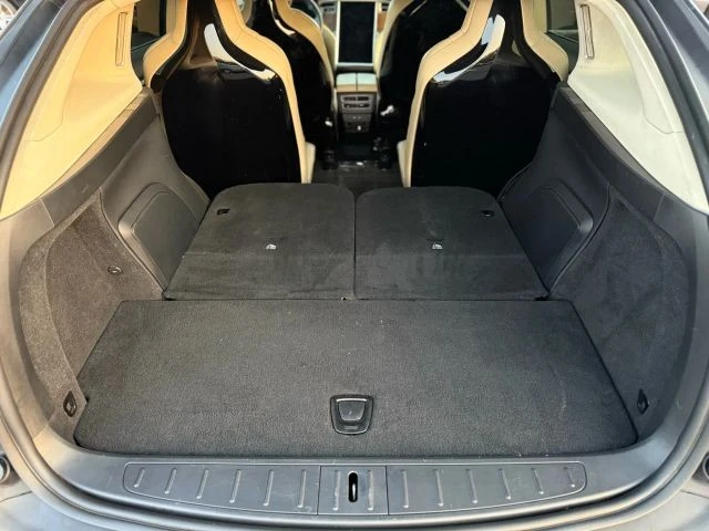 2016 Tesla Model X - Image 15 of 21